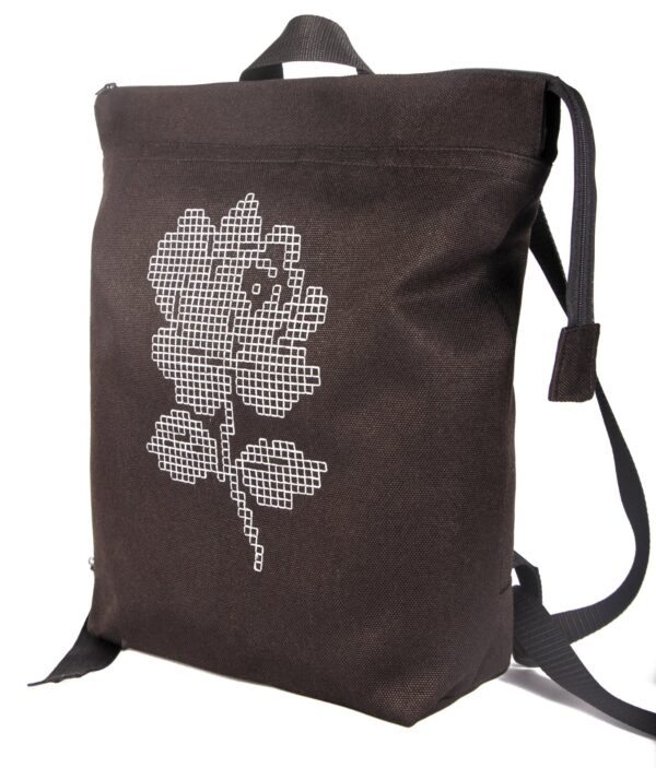 Bag with reflective thread